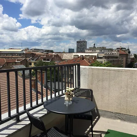 ゲストハウス Rooftop Oscar