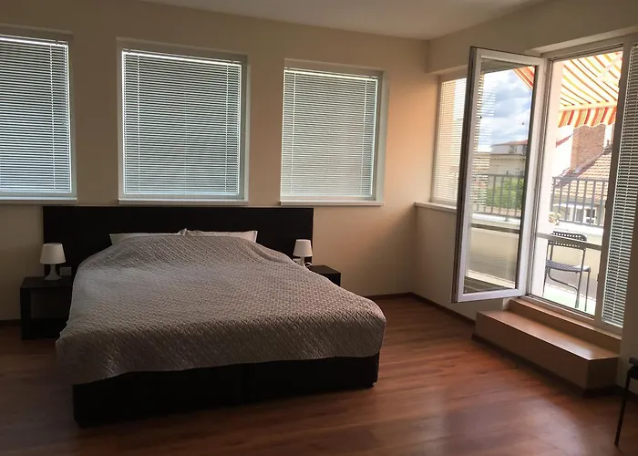 Konukevi Rooftop Oscar 3*