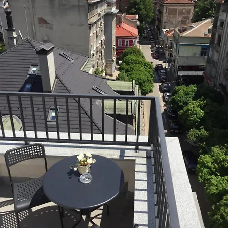 Къща за гости Rooftop Oscar 3*