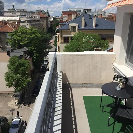 Rooftop Oscar Къща за гости София