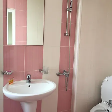 Rooftop Oscar Πανσιόν 3*